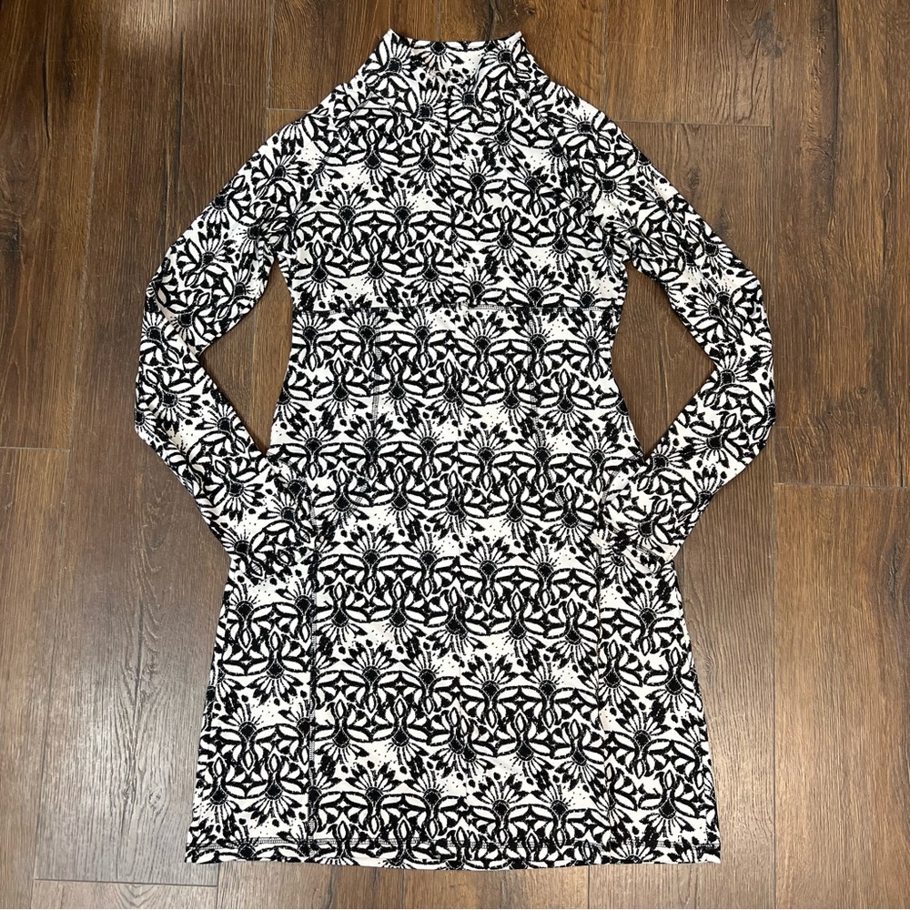 Soybu‎ Women's Black And White Athletic Dress SZ SM